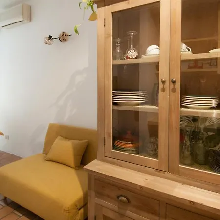 Urban Retreat - Ambrogiohost Apartment