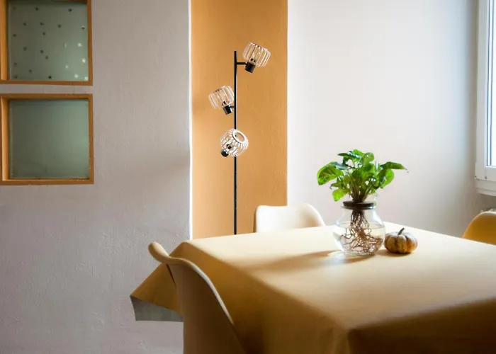 Urban Retreat - Ambrogiohost Lägenhet Bologna